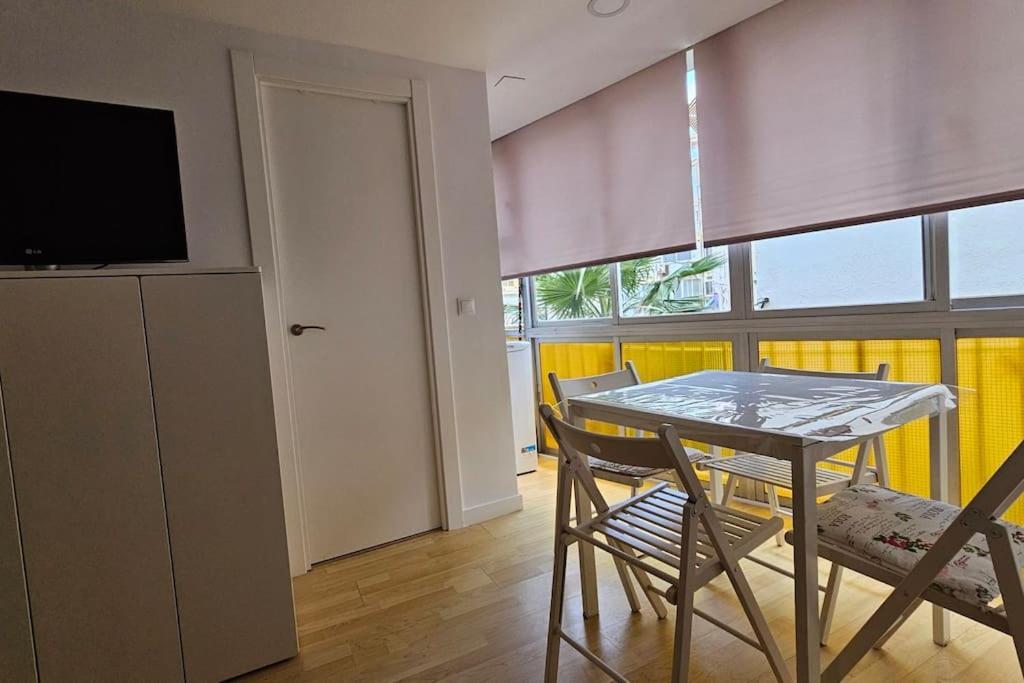 Estudio Centrico A 2 Minutos De La Playa Salou Bagian luar foto